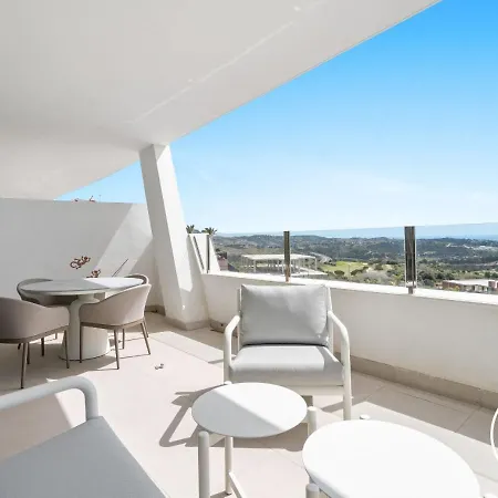 Vivi Homes - Golf Dream - Pool - Terrace - Golf アパート